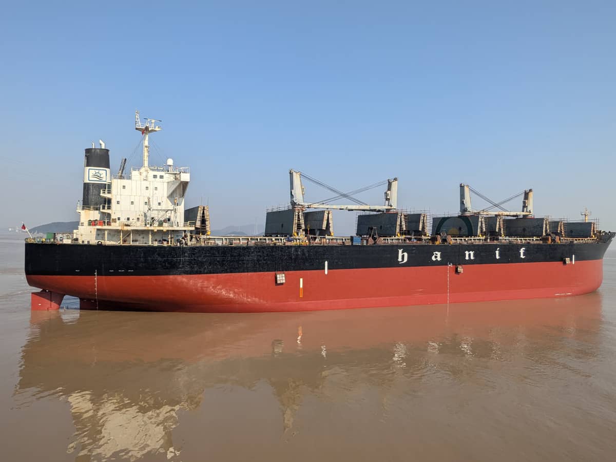 Zaraar Hanif vessel photo 2
